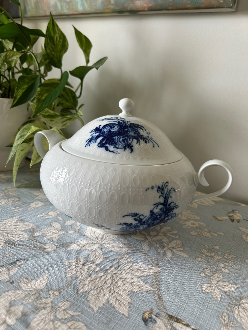 Rosenthal Björn Wiinblad White Porcelain Bowl with Blue Floral Accents